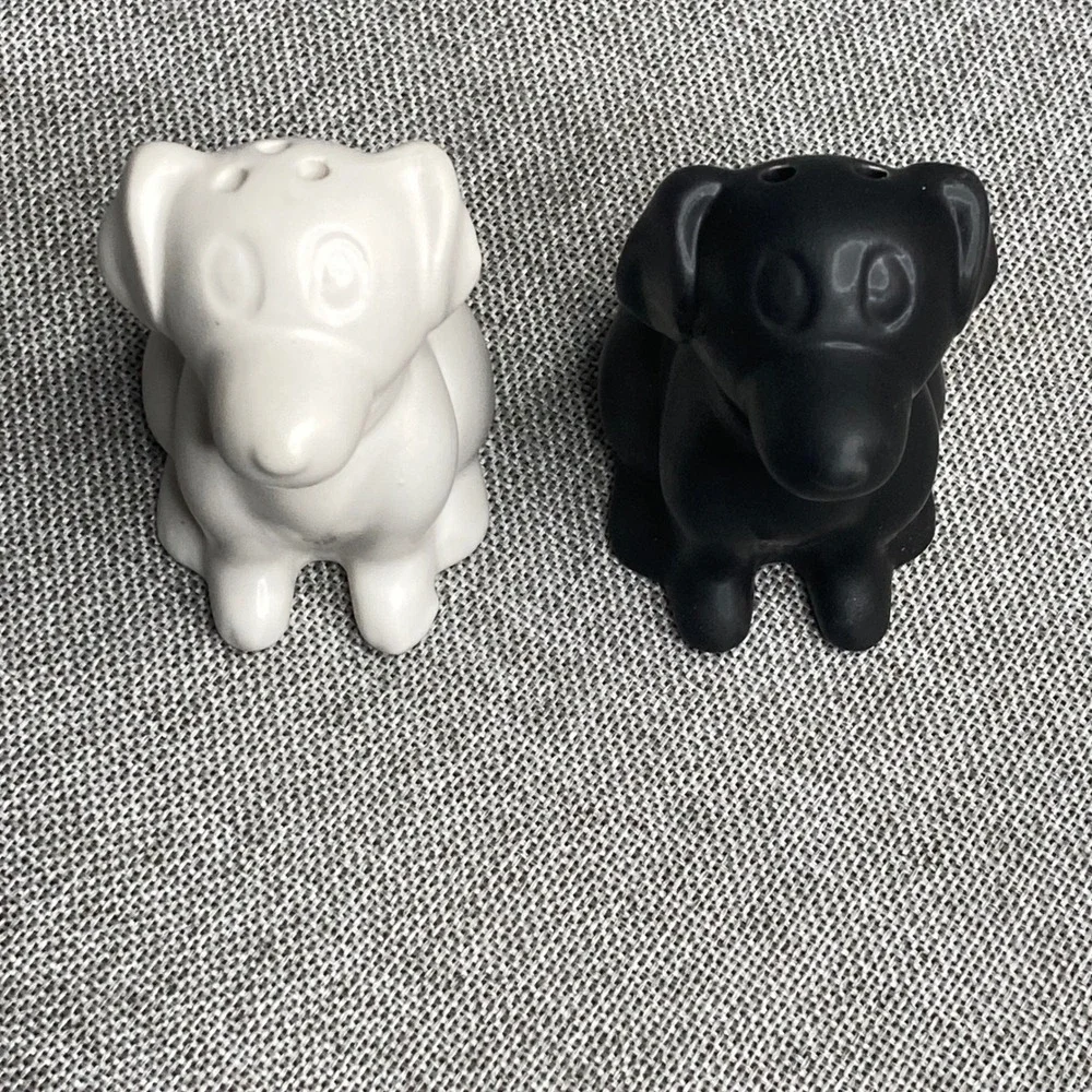 Black White Dog Salt and Pepper Shakers Ceramic Puppy Kitchen‎ Decor